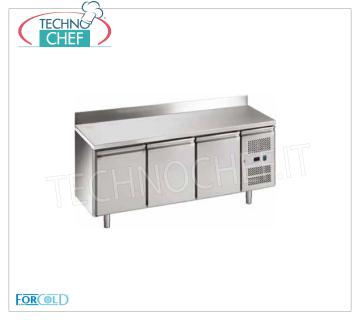 Forcold - Table de réfrigérateur réfrigérée à 3 portes avec dosseret, température -2 ° / + 8 ° C, lt.417, Mod.G-GN3200TN-FC Table réfrigérée 3 portes avec dosseret, professionnel, capacité lt.417, température -2 ° / + 8 ° C, réfrigération ventilée, Gastronorm 1/1, ECOLOGIQUE en classe C, gaz R600a, V.230 / 1, Kw.0,275, Poids 114 Kg, dim.mm.1795x700x950h